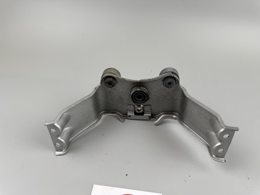 Kawasaki EX500A GPZ500S Tankhalterung Holder Tank