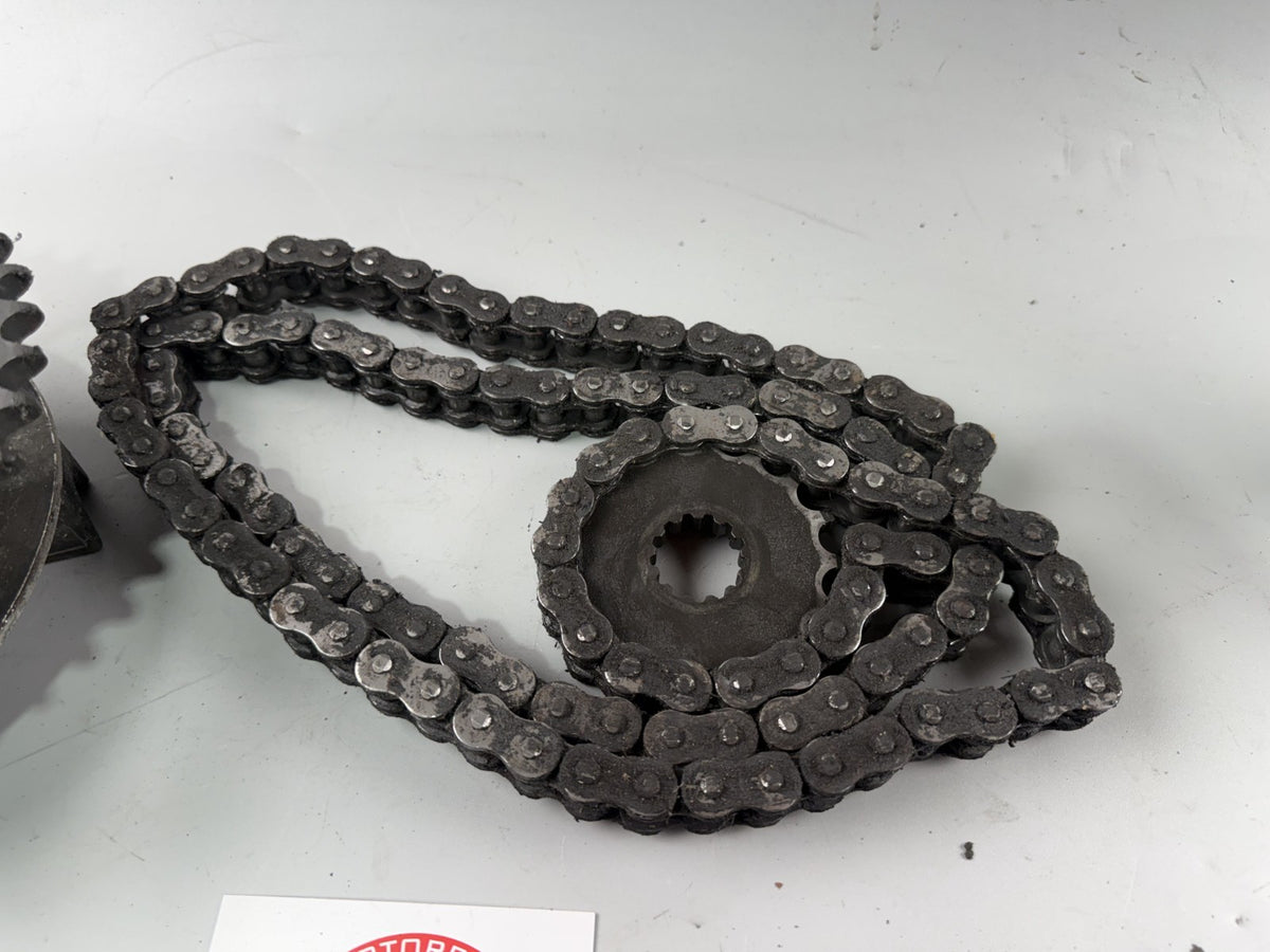 Triumph Speed Triple 900 T300B Kettensatz Kettenkit Chain Ritzel Kettenradträger
