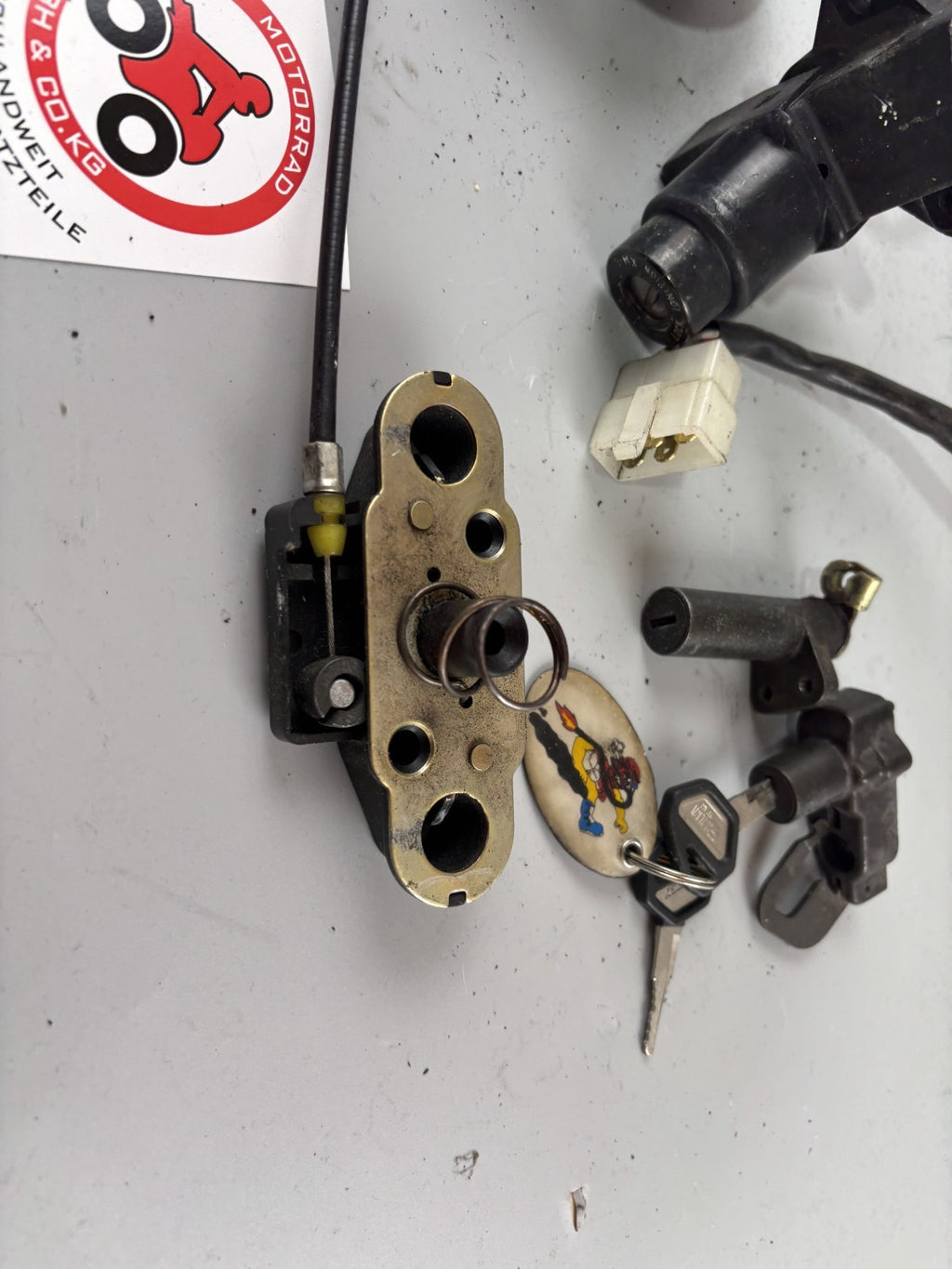 Kawasaki ZRX1100 ZRT10C Schlosssatz Schloss Key Lock Tankschloss Sitzbank
