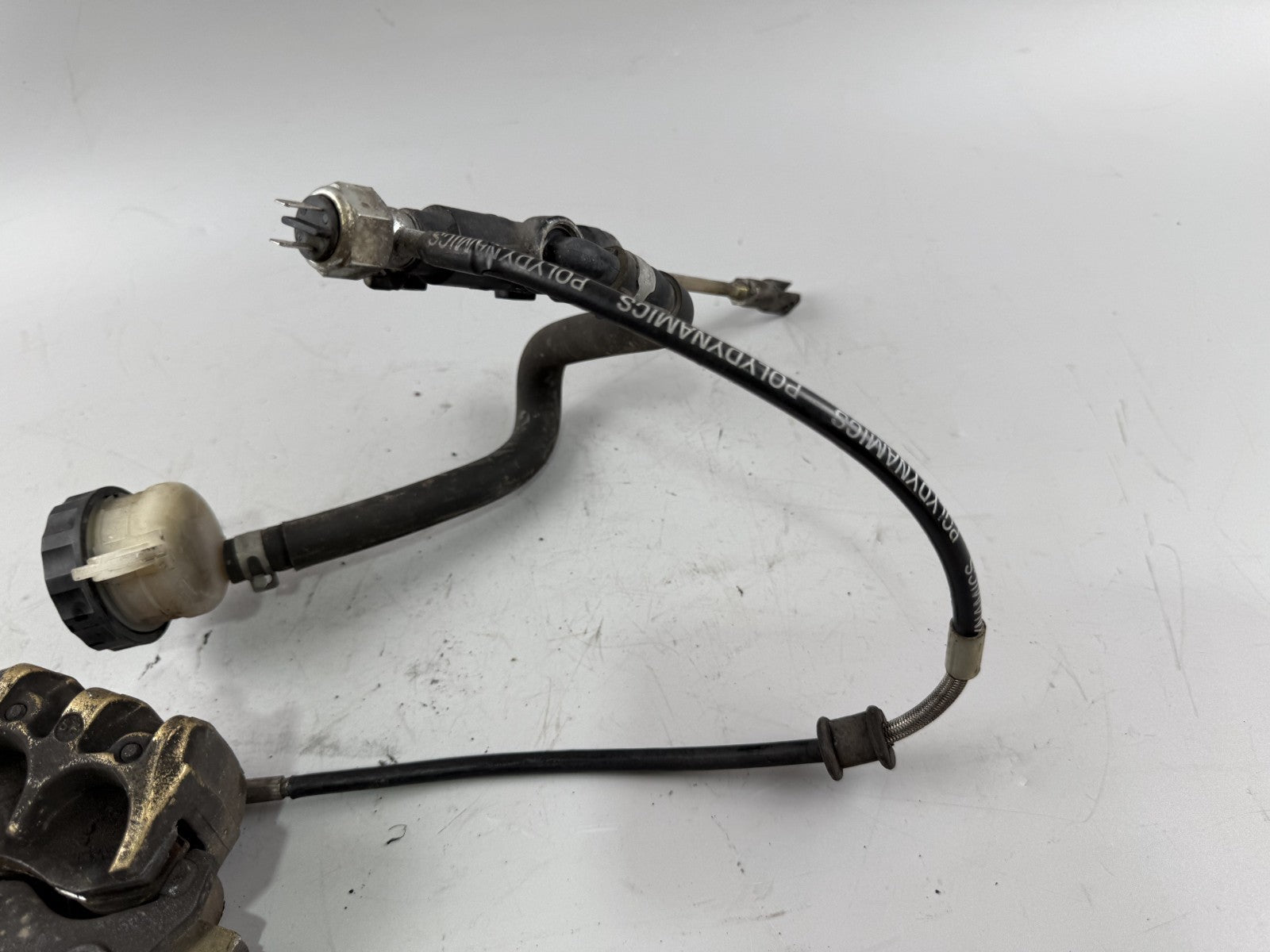 Triumph Daytona 1200 T300D Bremsanlage Brake Bremse hinten back Sattel Pumpe