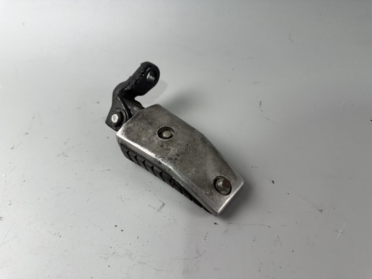 Kawasaki ZL600 Eliminator Fußraste Foot Step Hangers links left vorn front