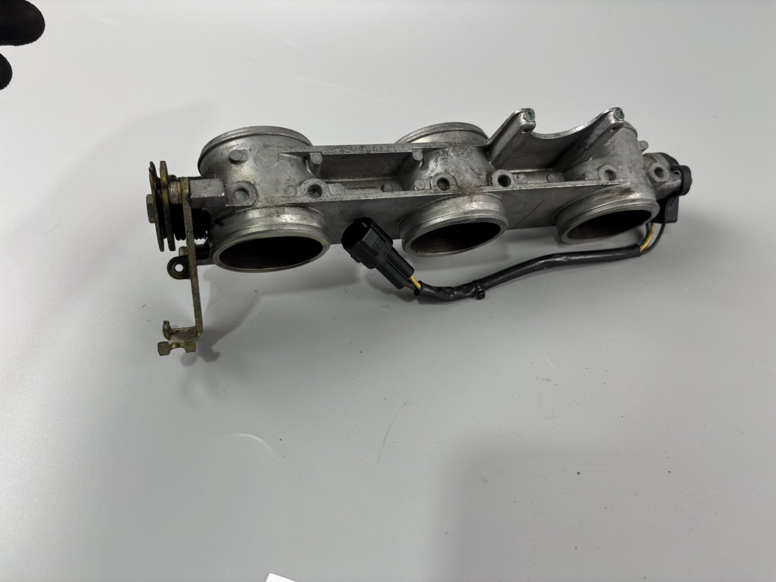 Triumph Daytona 955i T595 N 2002 Einspritzanlage Drosselklappen Drosseleinheit