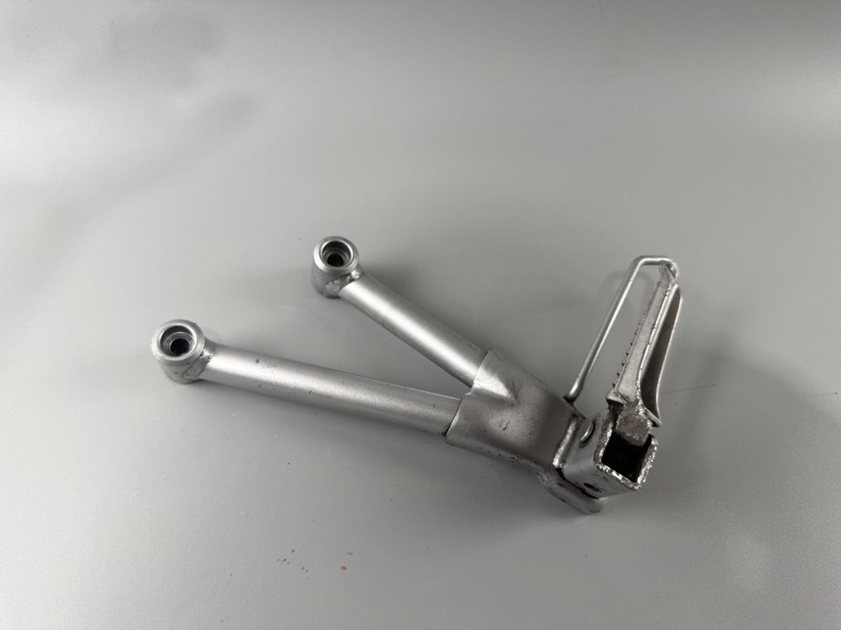 Suzuki GSF 600 Bandit POP WVA8 Soziusfußrasten Foot Step Hanger Beifahrer links