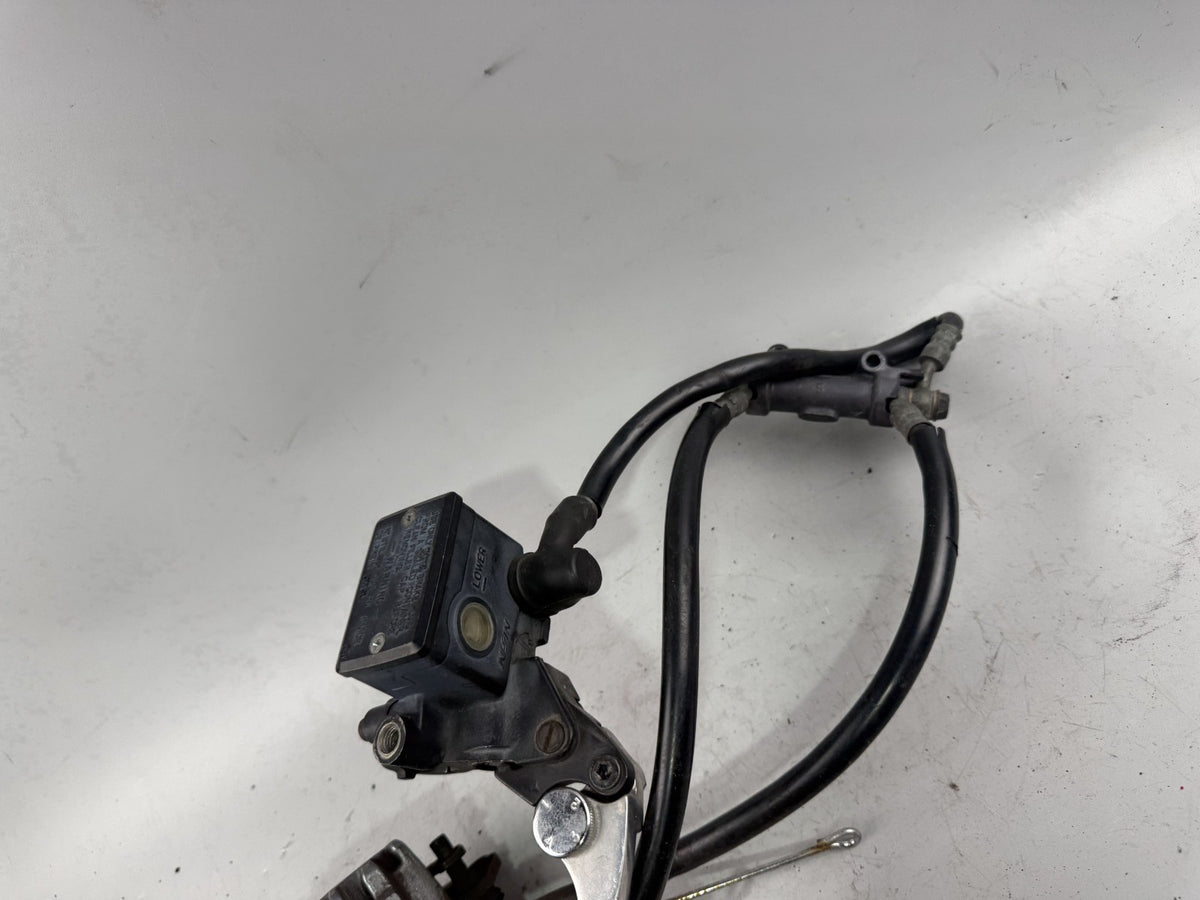 Kawasaki ZR 7 ZR750F Bremsanlage Brake Bremse Sattel Pumpe vorne front