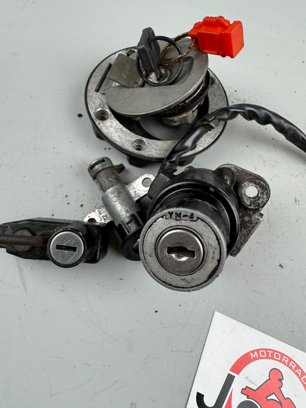 Yamaha FZR 1000 3LE Schlosssatz Zündschloss Tankdeckel Sitzbankschloss Tank Helm