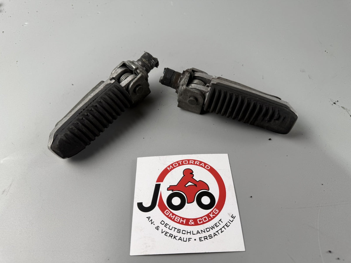 Suzuki GSF600 GN77B Bandit Fußrasten front vorne Footsteps Hangers Fahrer