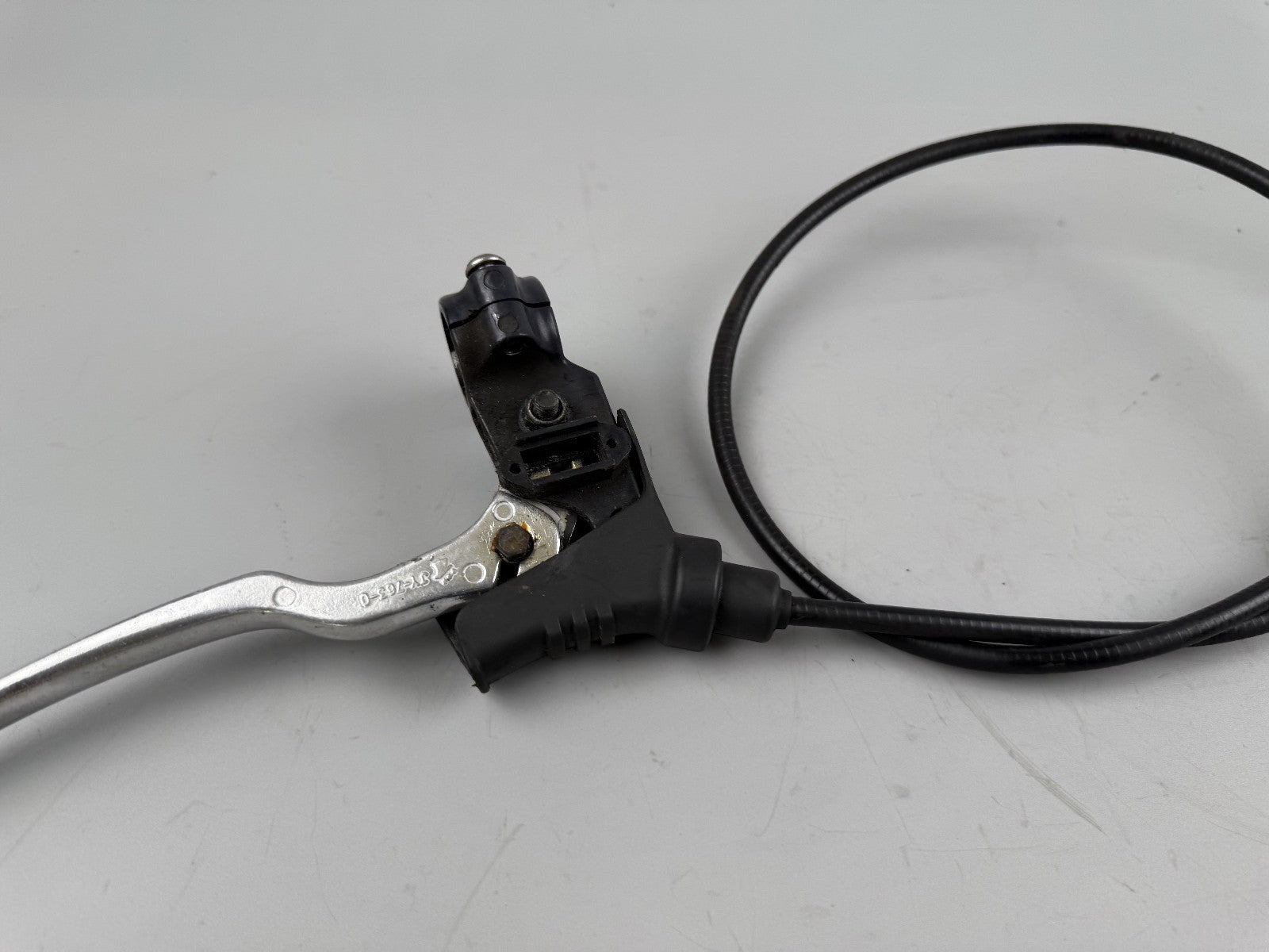 Suzuki GSF600 GN77B Bandit Kupplungsarmatur Hebel Clutch Einheit Handlebar Lenke