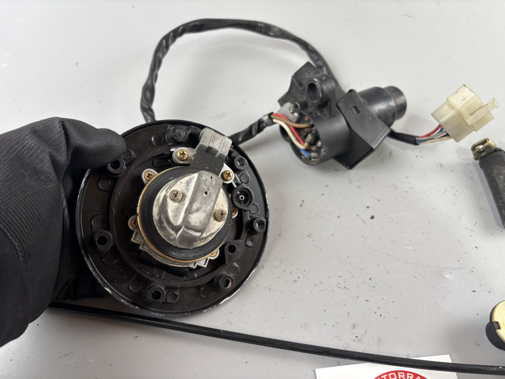 Kawasaki ZRX1100 ZRT10C Schlosssatz Schloss Key Lock Tankschloss Sitzbank