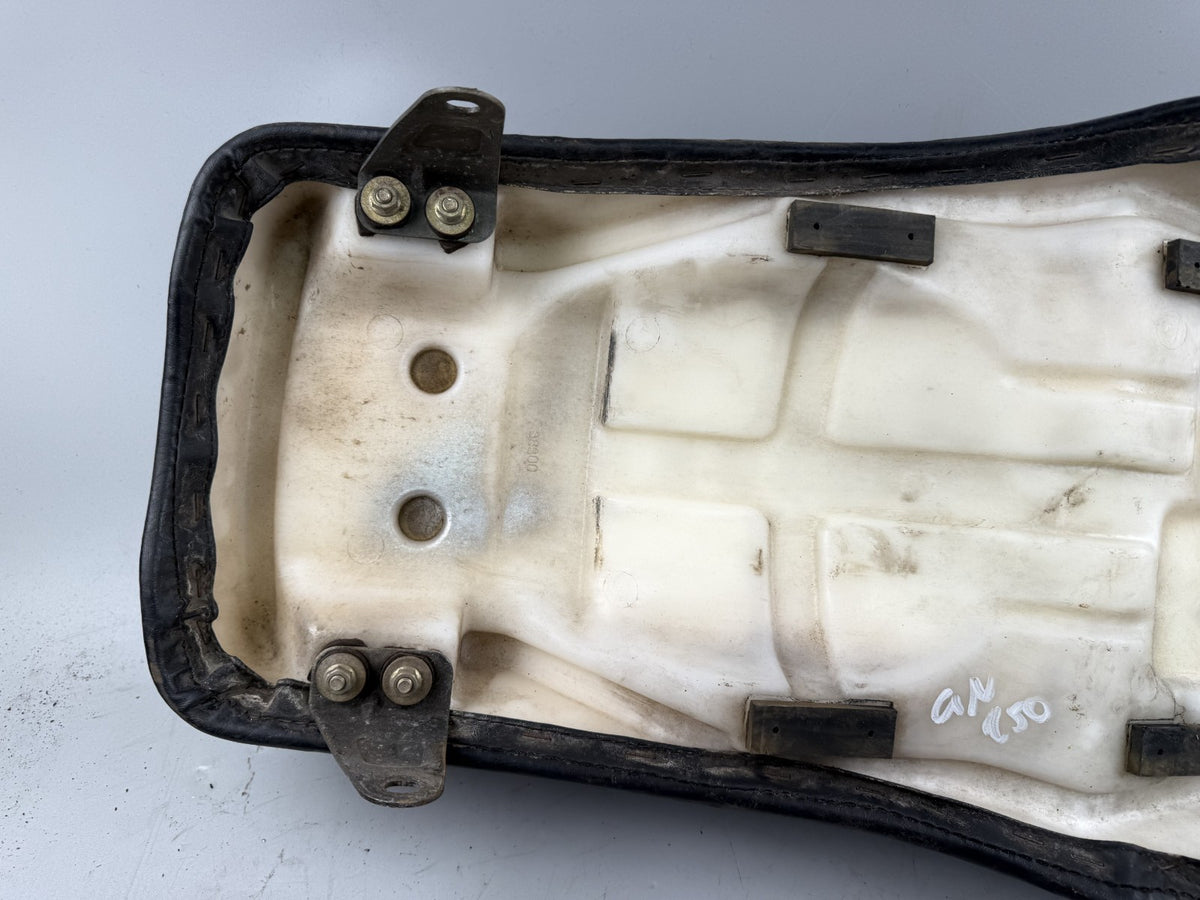 Suzuki GN250 NJ42A Sitzbank Seat Sitz Sitzkissen Bezug Polster