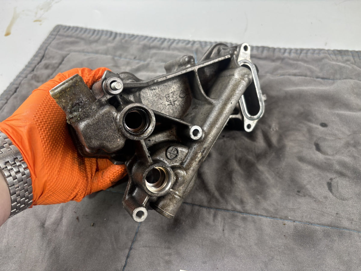 Honda CB 600 F Hornet PC34 Motor Gehäuse Ölfiltergehäuse Flansch Gehäuse Ölfilte
