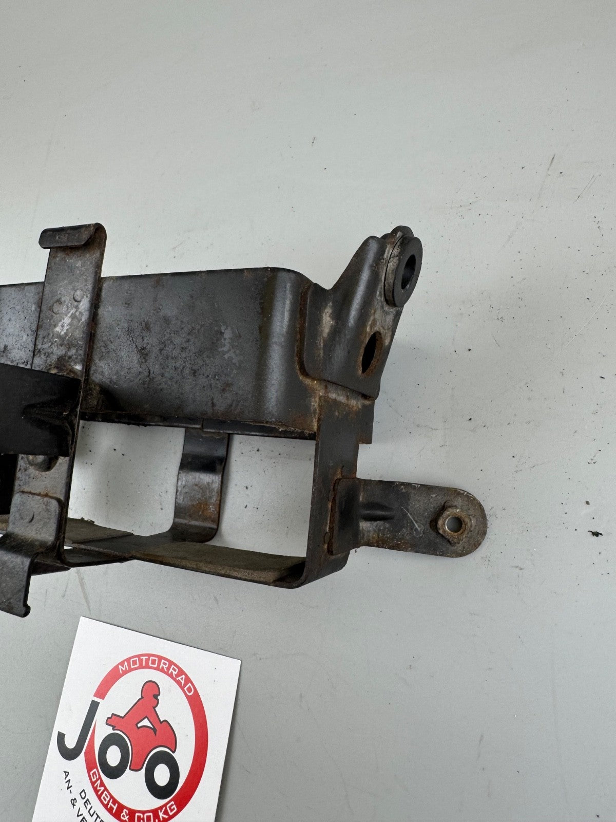Suzuki DR 125 SF44A Batteriekasten Batteriefach Batterie Fach Kasten Halter