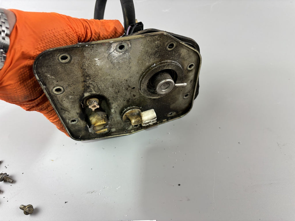 Triumph Daytona 955 T 595 Benzinpumpe Fuelpump Fuel Gas Gasoline