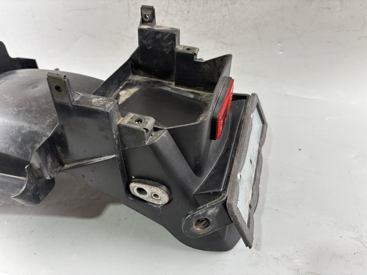 Yamaha FZS600 Fazer RJ02 Heckuntersicht Radlauf Fender Cover untere Verkleidung