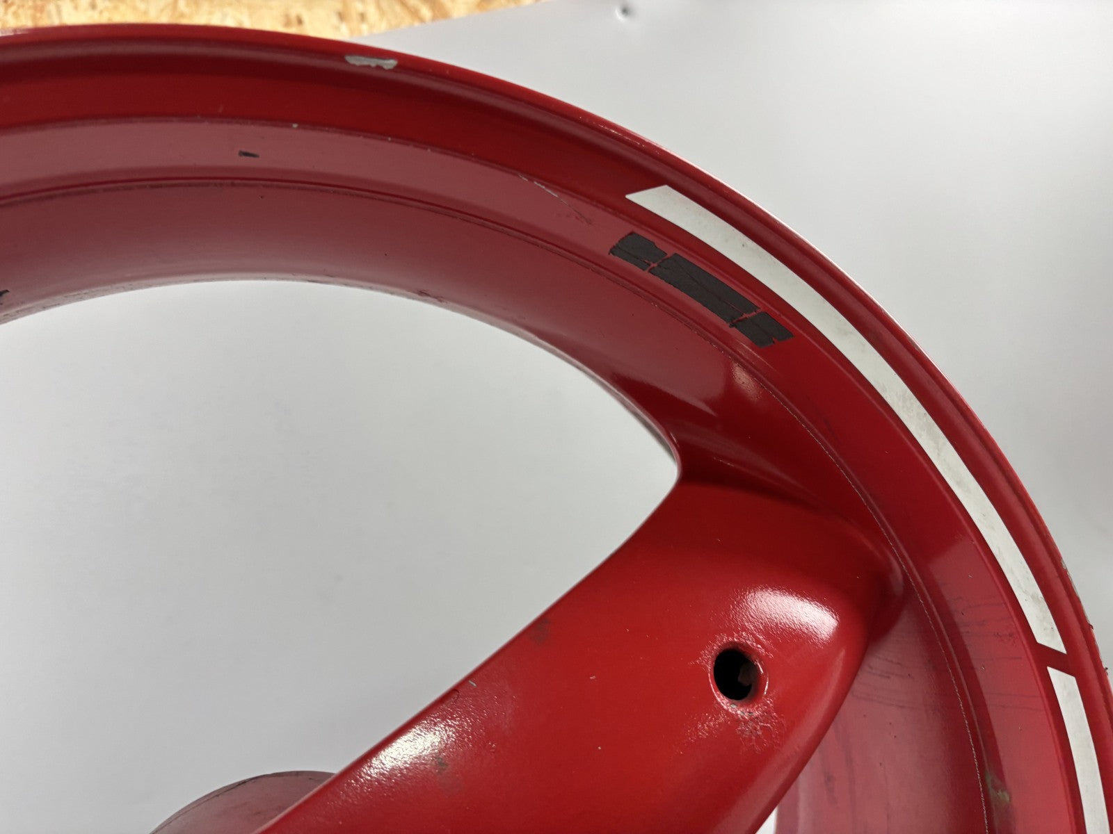 Triumph Daytona 955 T 595 Hinterradfelge Felge Rim Rad hinten back Reifen