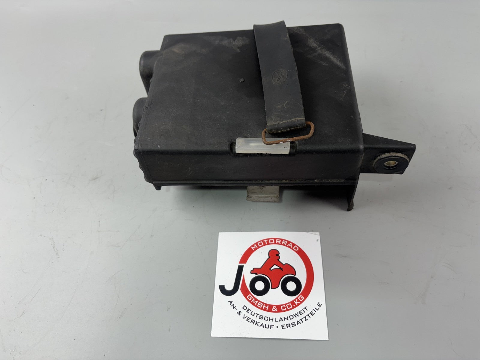Yamaha XJ900 F 4BB Batteriekasten Batteriefach Batterie-Halter
