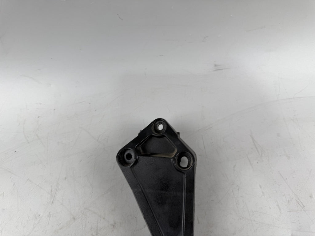 Triumph Daytona 1200 T300D Fußrastenanlage Soziusfußraste hinten back rechts rig