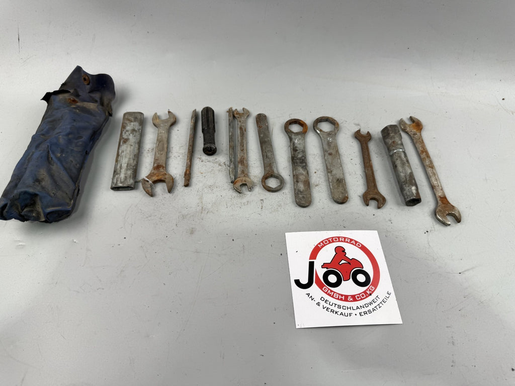 Honda XBR 500 PC15 Bordwerkzeug Werkzeugtasche Werkzeugset Tools