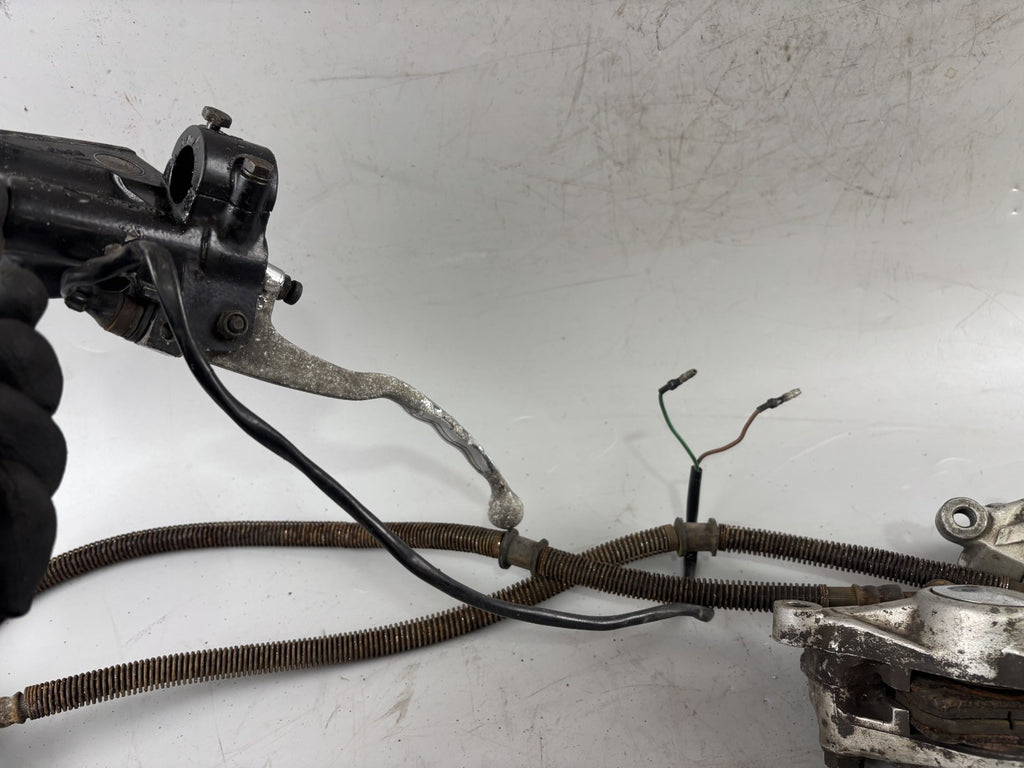 Yamaha XV700 Virago 56E Bremsanlage Bremse brake Sattel Pumpe Zange vorne front