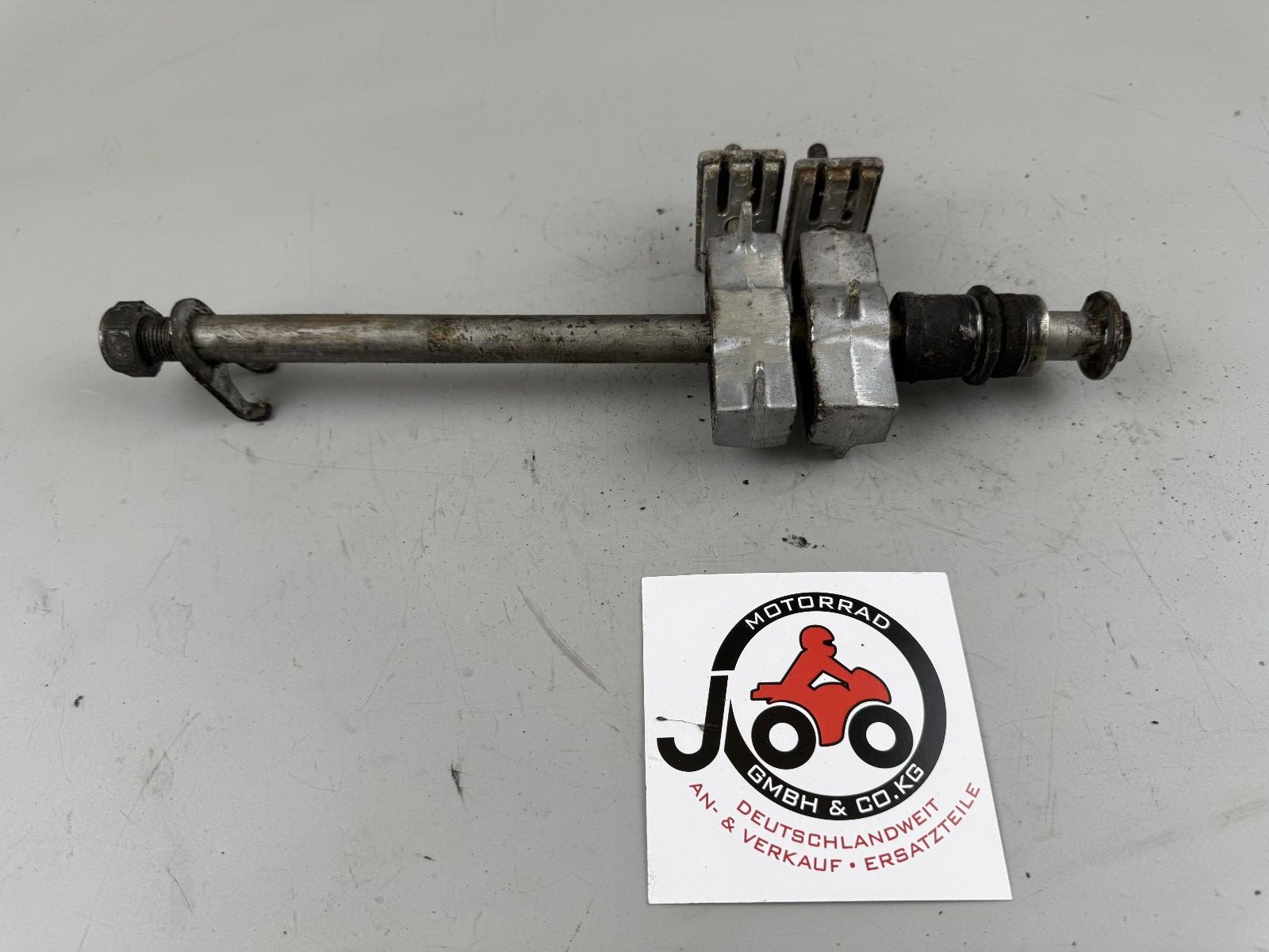 Honda CB750 Sevenfifty RC42 Hinterradachse Achse Kettenspanner