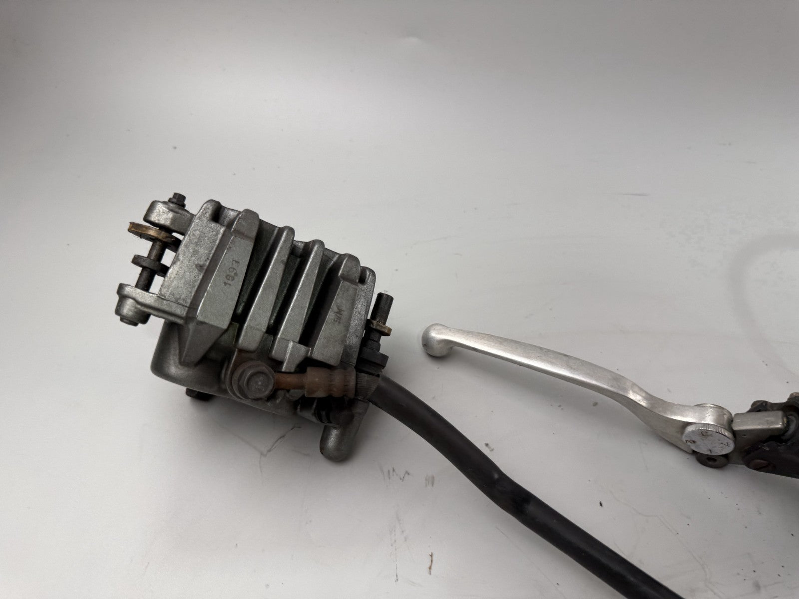 Kawasaki ZR-7 ZR750F Bremsanlage Brake Bremse Sattel Pumpe vorne front