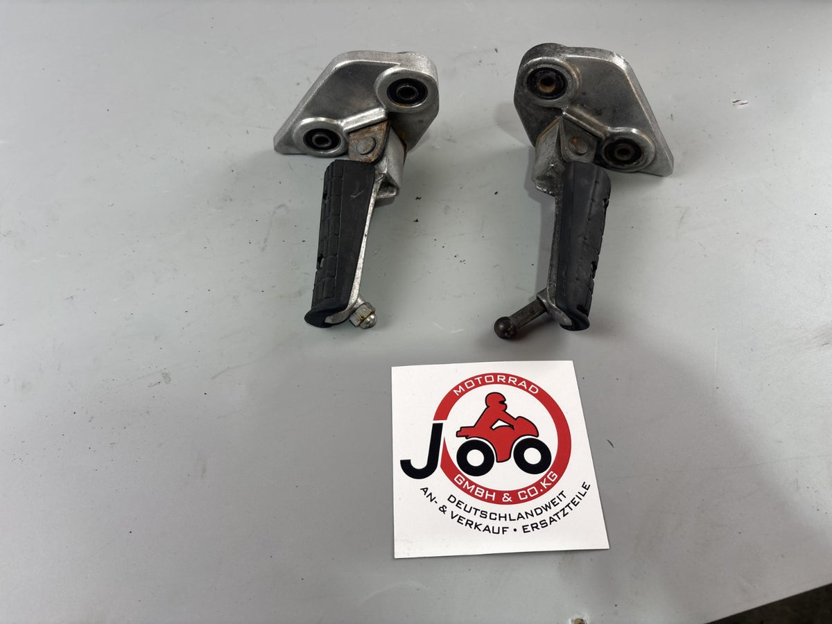 Yamaha TDM 850 3VD Fußrasten vorne front Foot Steps Hangers