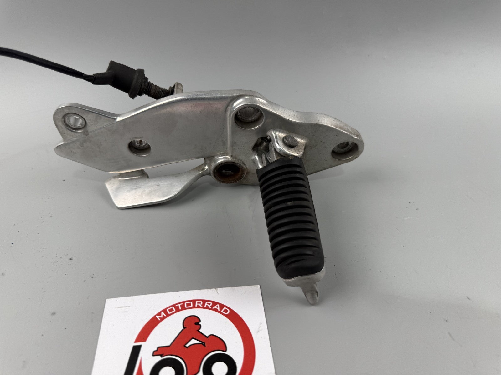 Yamaha XJ900 Diversion 4KM Fußraste Hangers Foot Step vorn front rechts right
