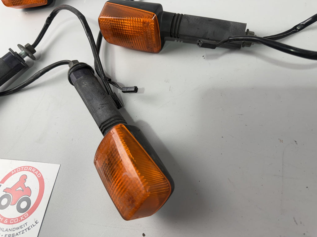 Suzuki GSF600 GN77B Bandit Blinkerset Blinkerpaar Turn Signal Lighters