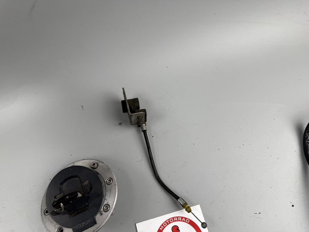 Suzuki GSX 750 AE Inazuma Schlosssatz Key Zündschloss Tankschloss Lock