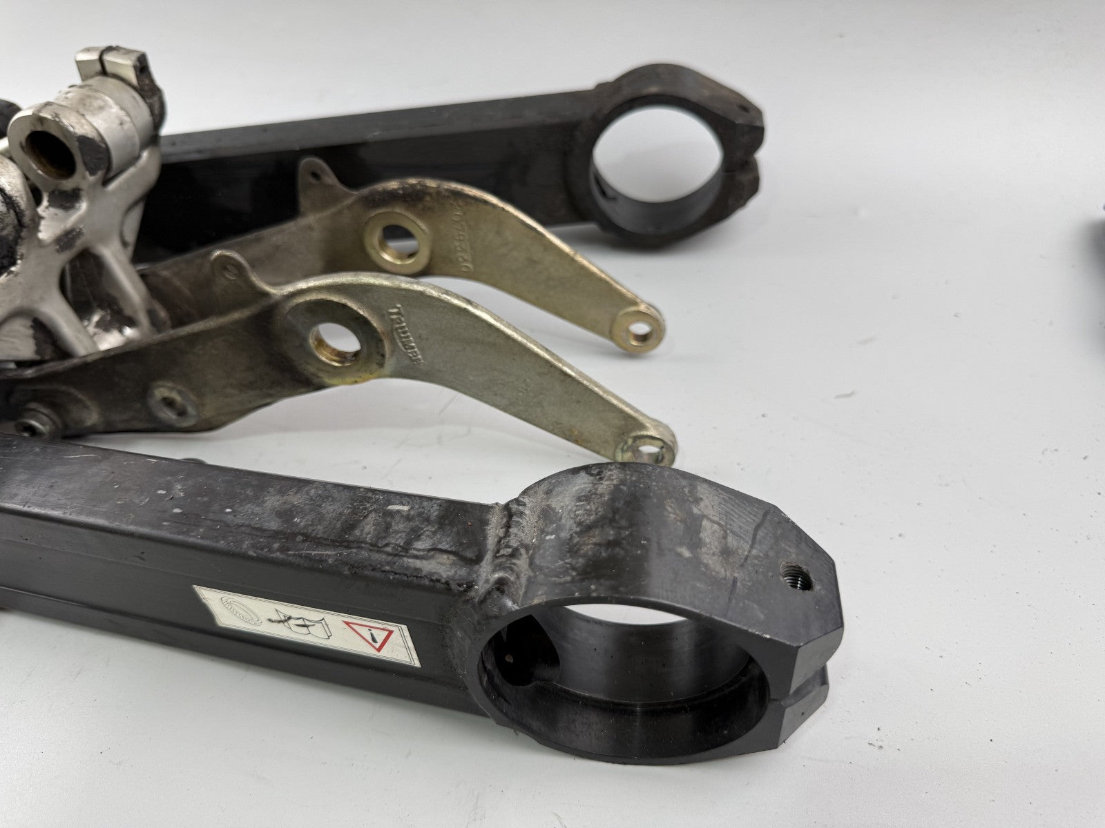 Triumph Daytona 1200 T300D Schwinge Schwingarm Swing Antrieb Aufhängung