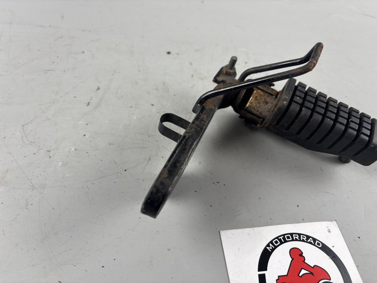 Kawasaki EL250 252 Eliminator Fußraste Foot Hangers Step rechts right