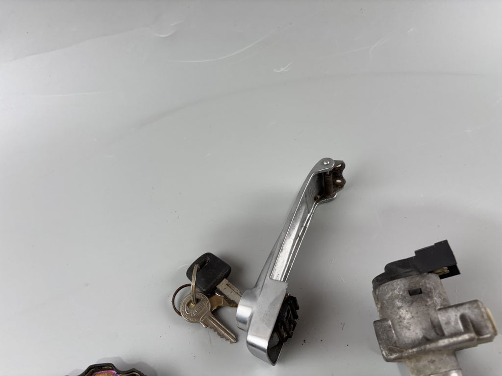 Honda CX500 C PC01 Güllepumpe Schlosssatz Tankschloss Zündschloss Lock Key