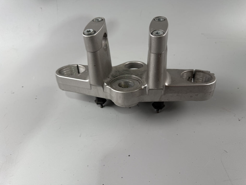 Suzuki GSF600 GN77B Bandit obere Gabelbrücke Bridge Handlebar Lenker