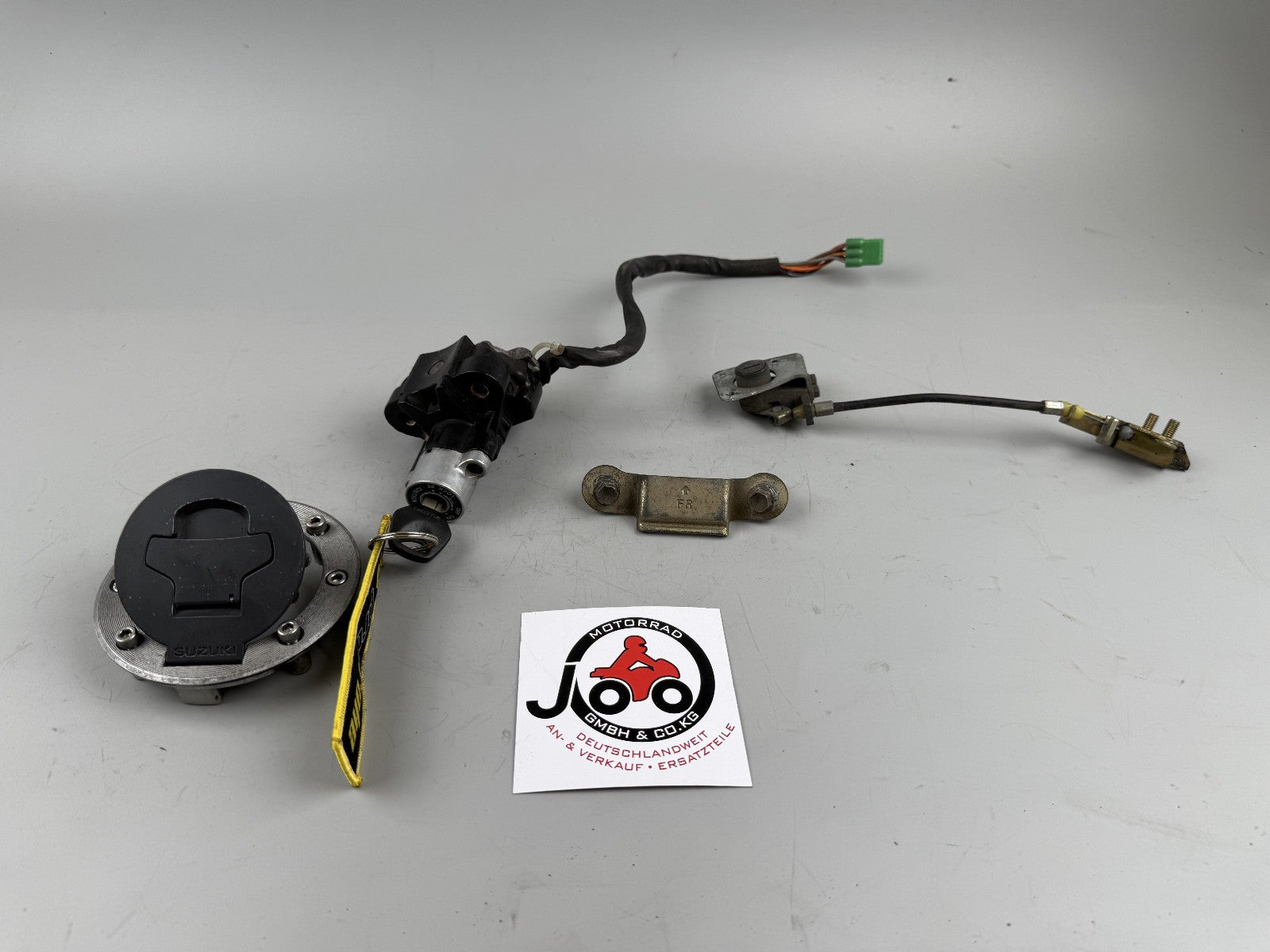 Suzuki GSX750 AE Inazuma Schlosssatz Key Zündschloss Tankschloss Lock