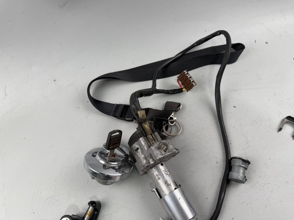 Honda CMX450 Rebell PC17 Schlosssatz Key Lock Zündschloss Tankschloss Sitzbank