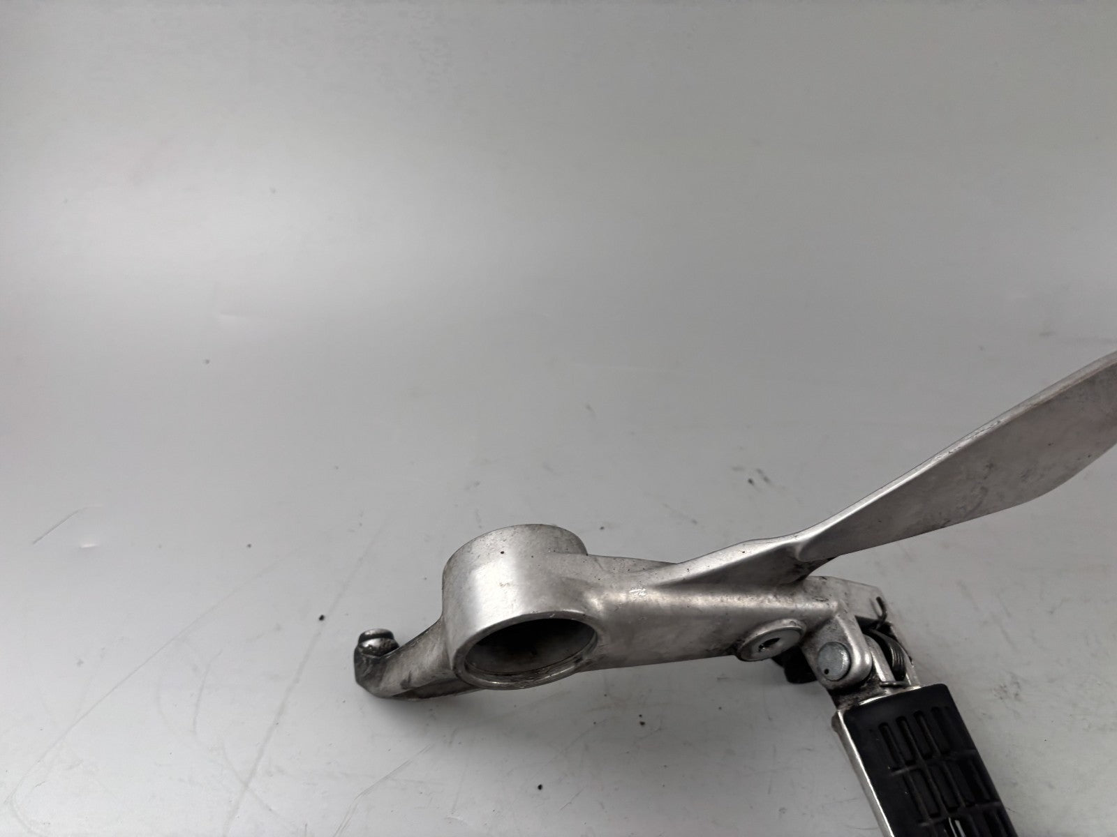 Honda VTR1000 F SC36 Firestorm Fußrastenanlage Fußraste Foot Hangers links left