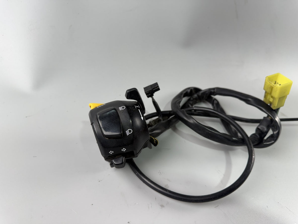 Suzuki GSF 600 Bandit POP WVA8 Lenkerschalter Handlebar Switch Lenkereinheit li