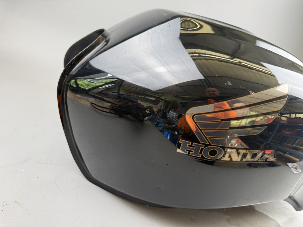 Honda CB750 Sevenfifty RC42 Tank Benzintank Kraftstofftank Gas Gasoline