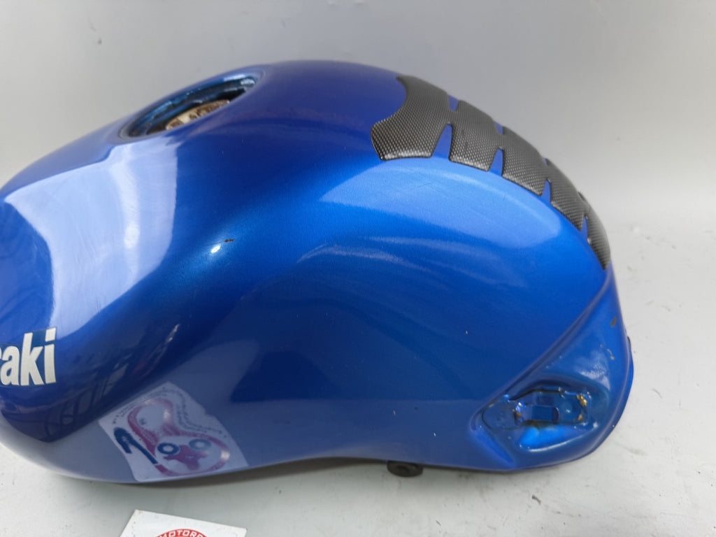 Kawasaki ZR-7 ZR750F Benzintank Tank Kraftstoff Fuel Gas Gasoline Treibstoff
