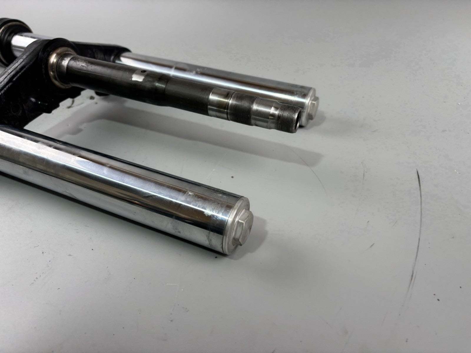 Yamaha FZS600 Fazer RJ02 Gabel Standrohr Tauchrohr Fork Absorber front vorne