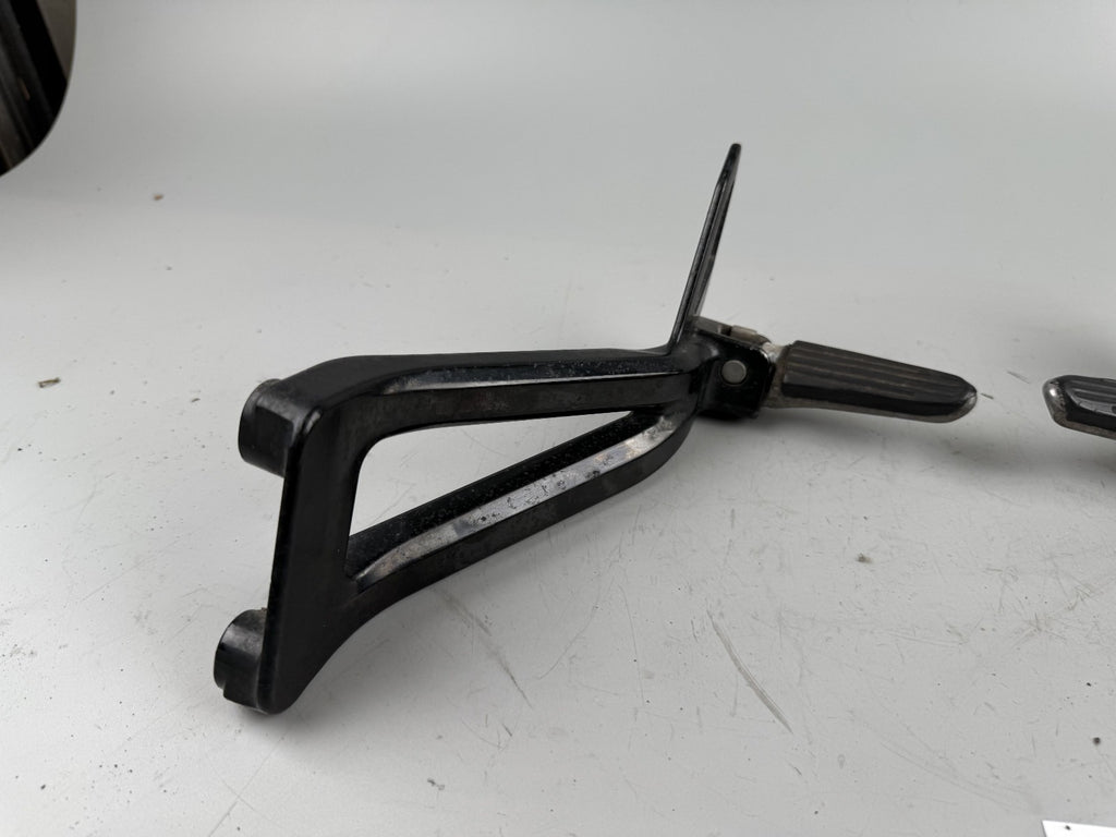 Suzuki GSX750 AE Inazuma Soziusfußrastenhalter Holder back hinten