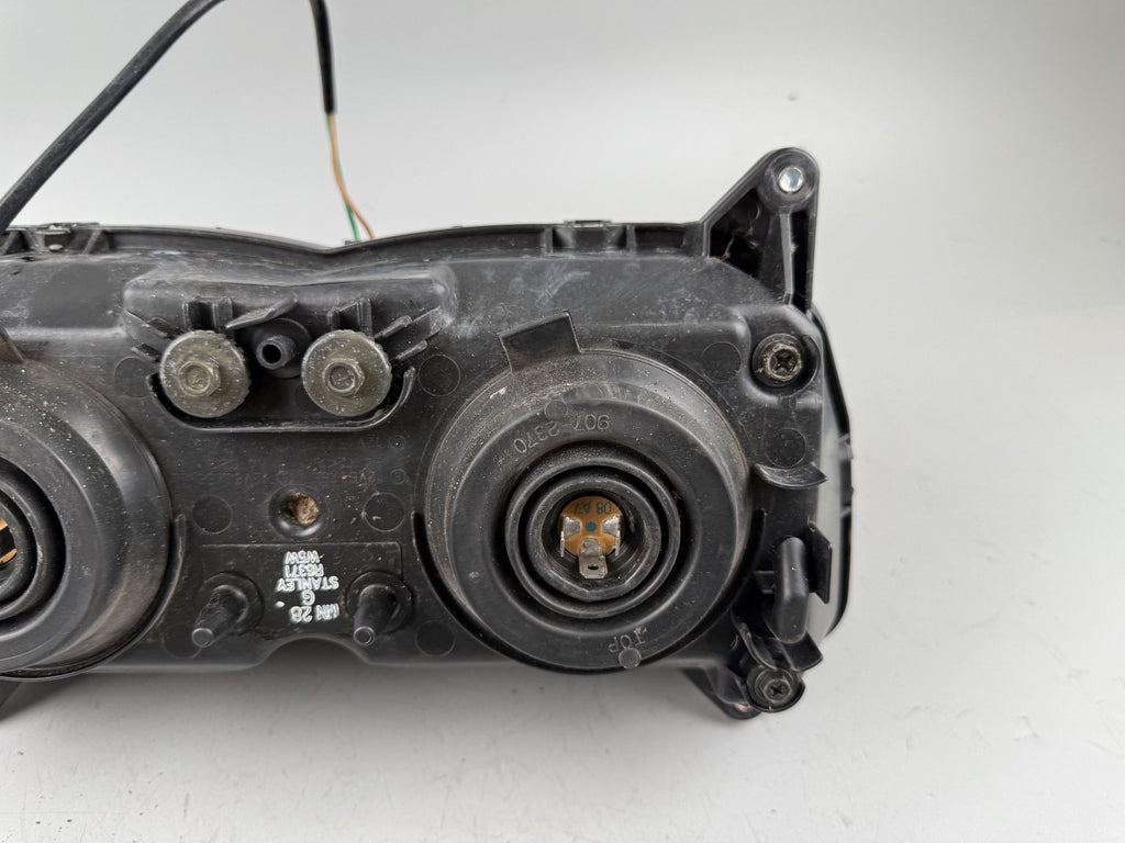 Honda VFR800 RC46 Scheinwerfer Headlight Front Licht Lampe Maske Kanzel