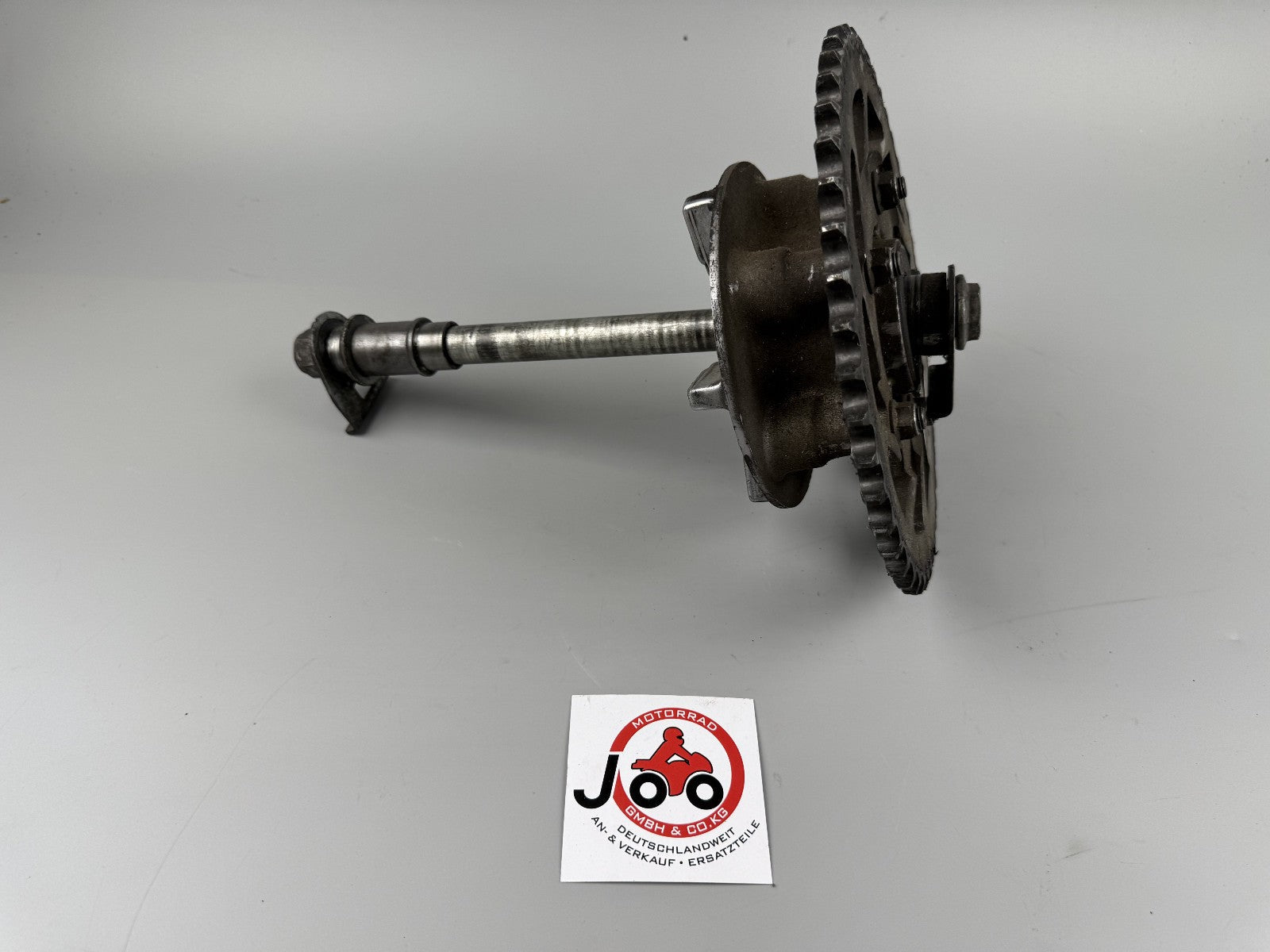 Suzuki GSF600 GN77B Kettenrad Achse Hinterrad back Aufnahme