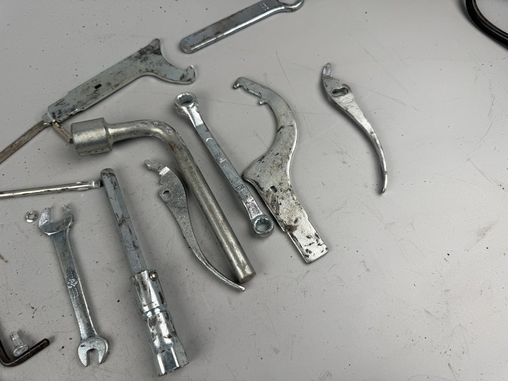 Honda VFR800 RC46 Bordwerkzeug Tools