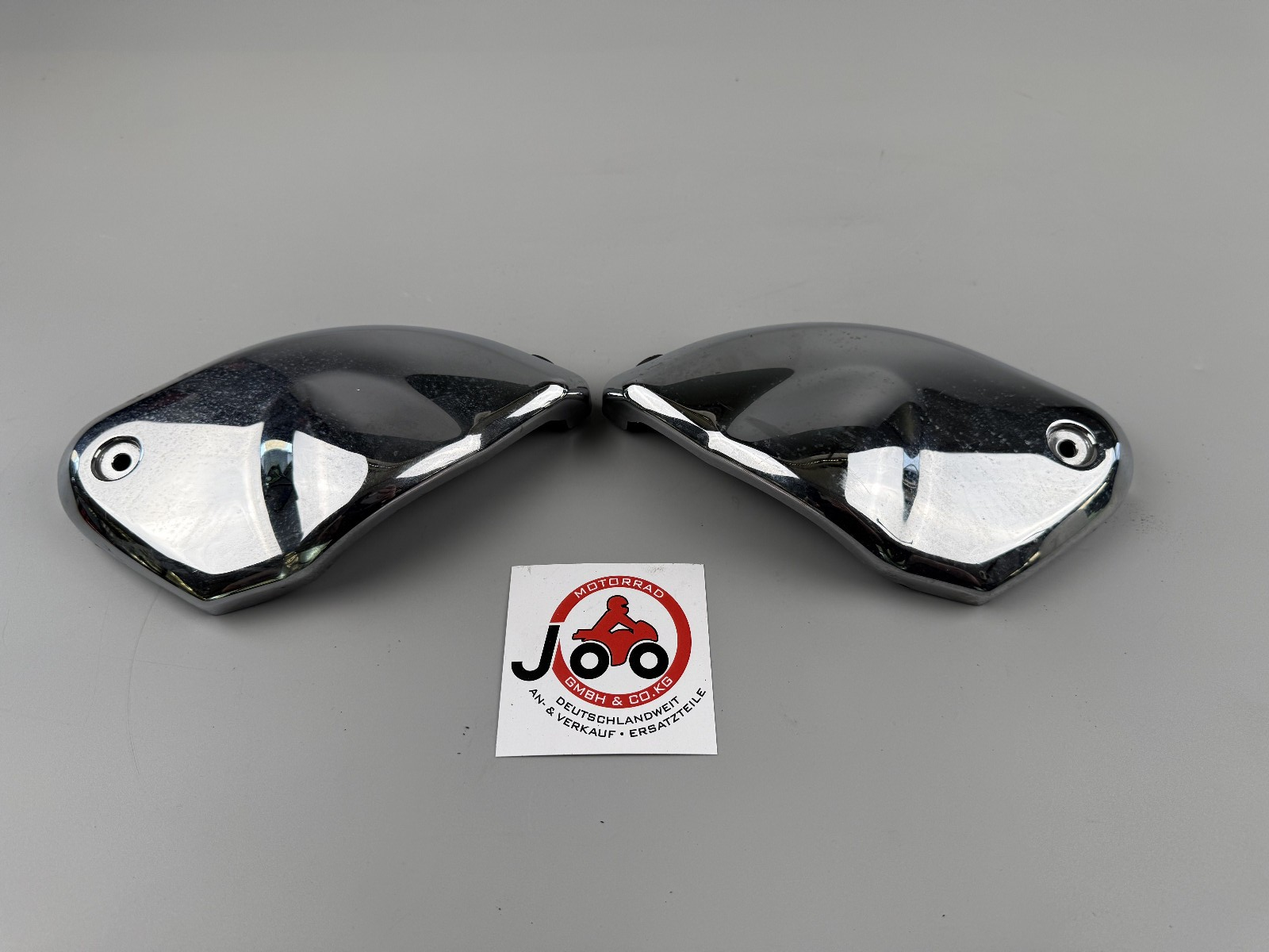 Suzuki GSF600 GN77B Seitendeckel Sidecover rechts links chrome Luftfilterkasten