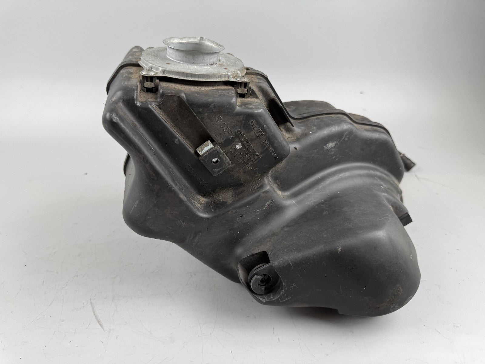 Suzuki GSX750 AE Inazuma Luftfilterkasten Airbox Ansaugung Vergaser