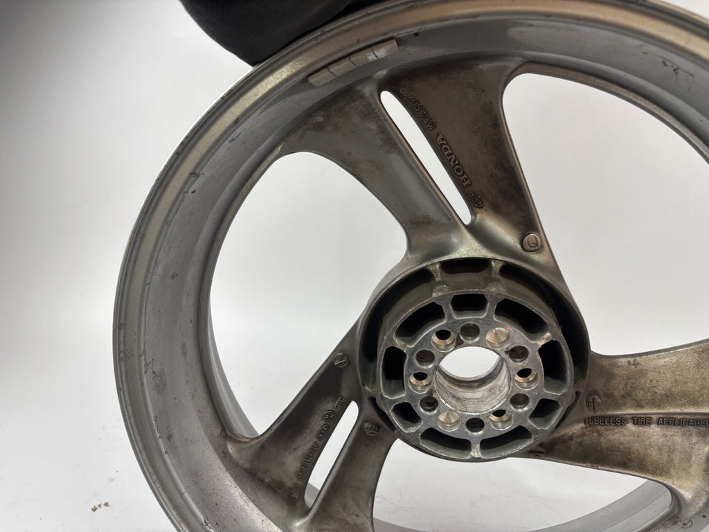 Honda NTV650 revere RC33 Vorderradfelge Felge Rim Rad vorne front Reifen Rad