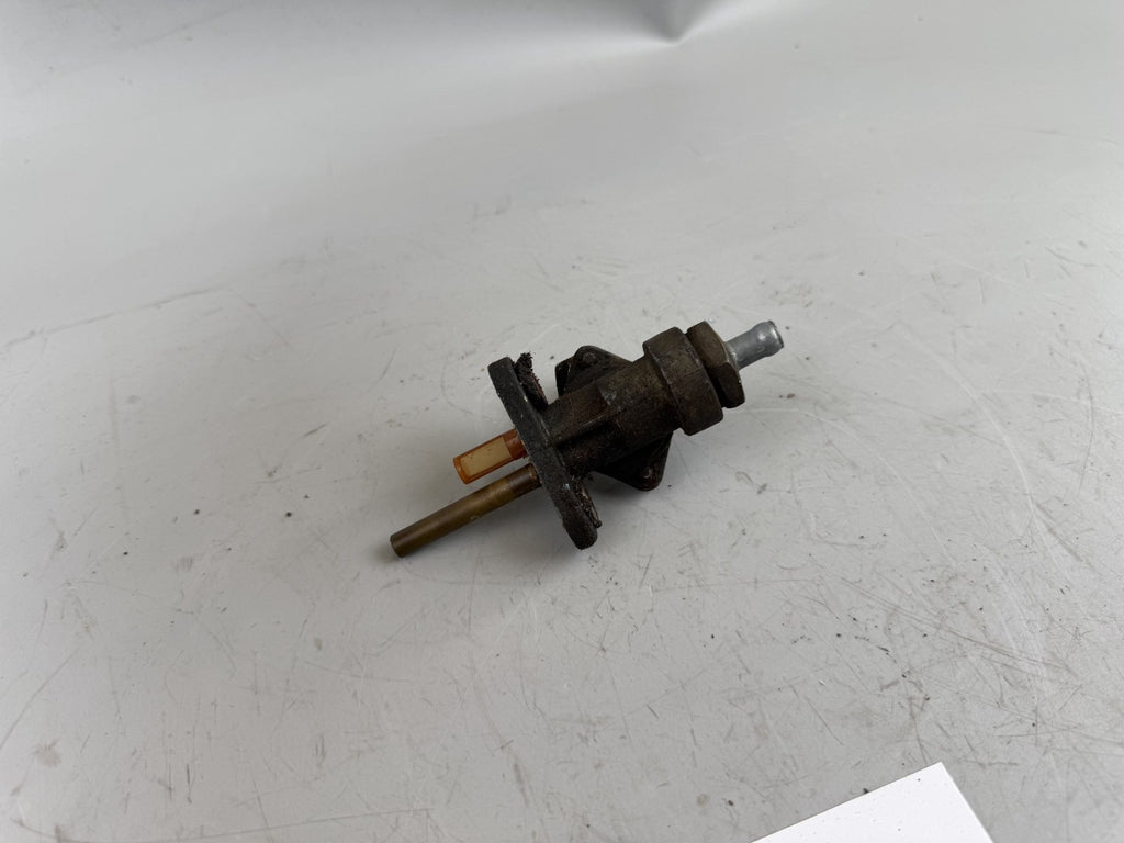 Suzuki DR 500 S DR500 Benzinhahn Tank Ventil