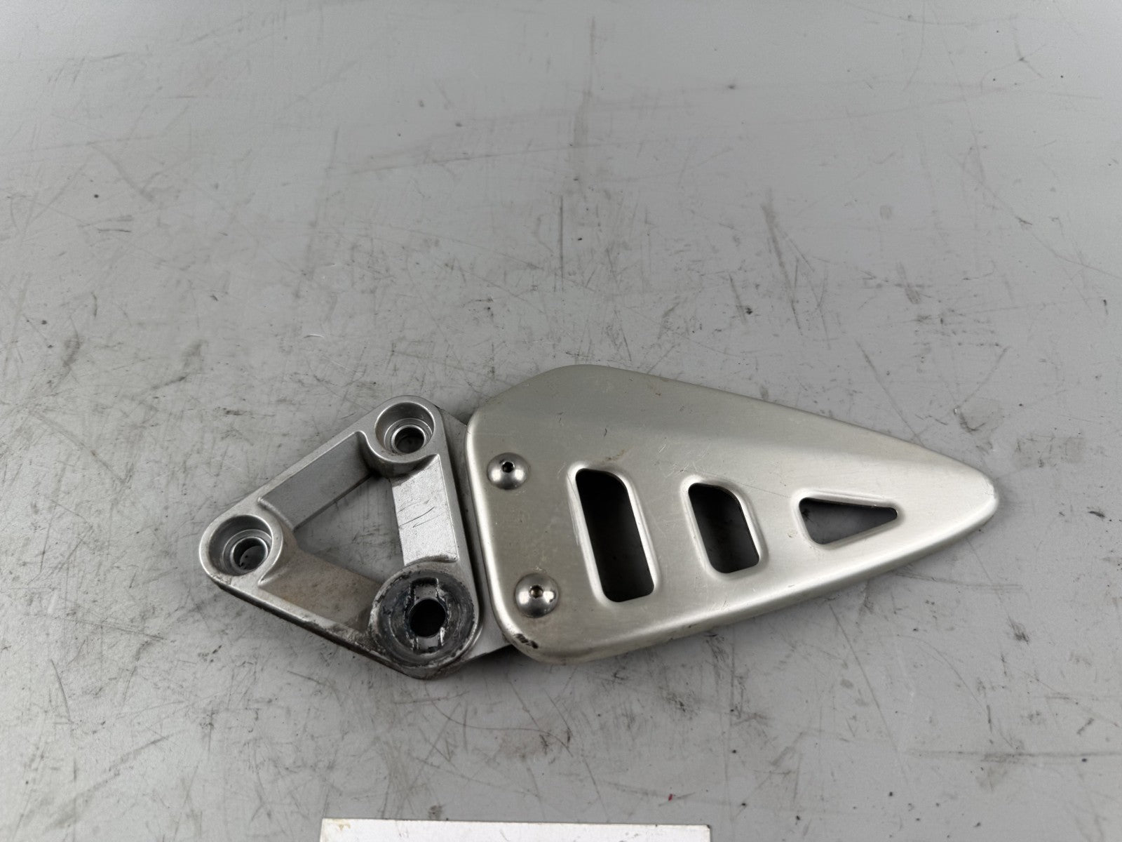 Suzuki GSX-R 600 SRAD AD 97-00 Fußrastenschutz Platte Versenschutz Protect