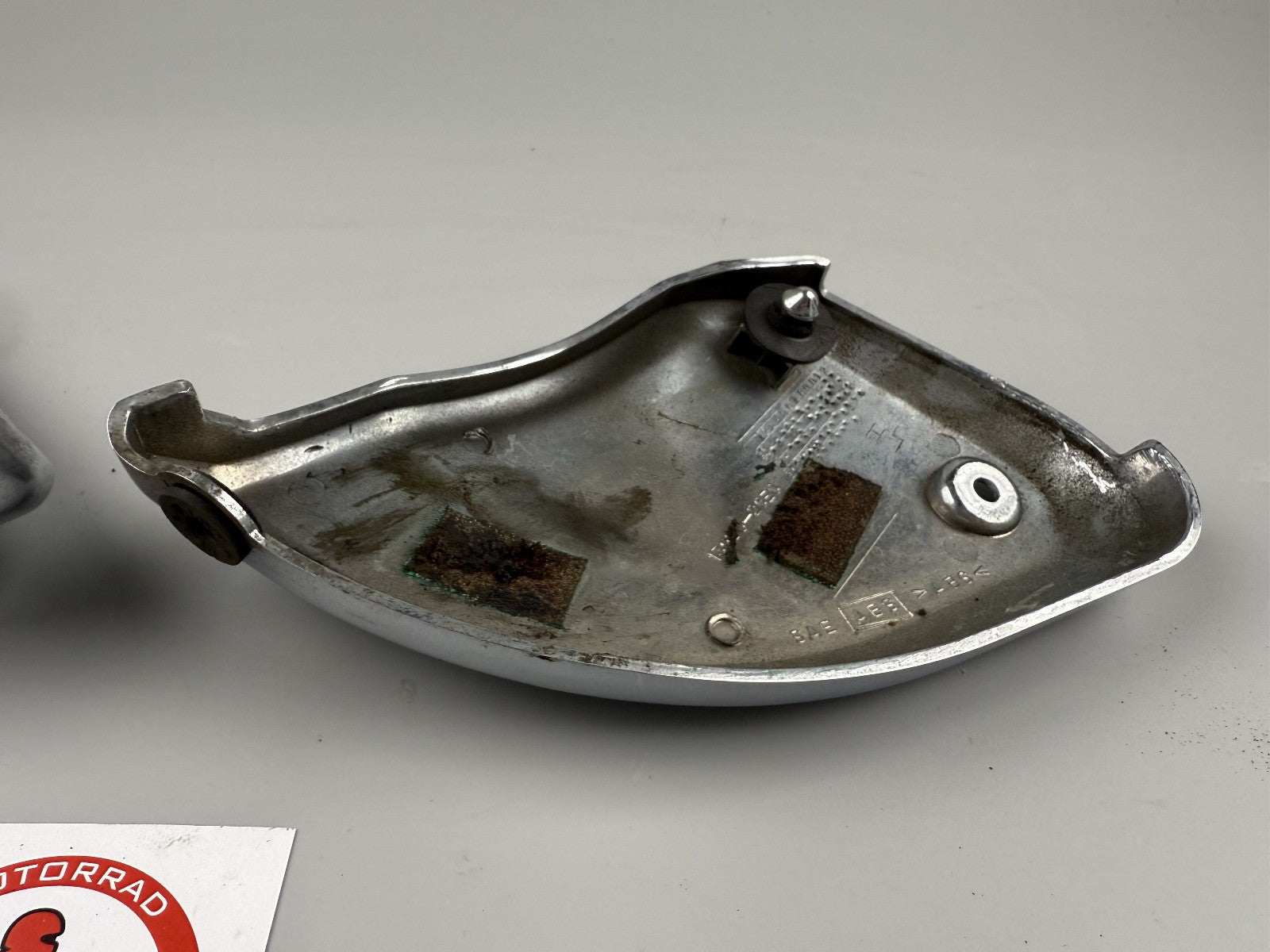 Suzuki GSF600 GN77B Seitendeckel Sidecover rechts links chrome Luftfilterkasten
