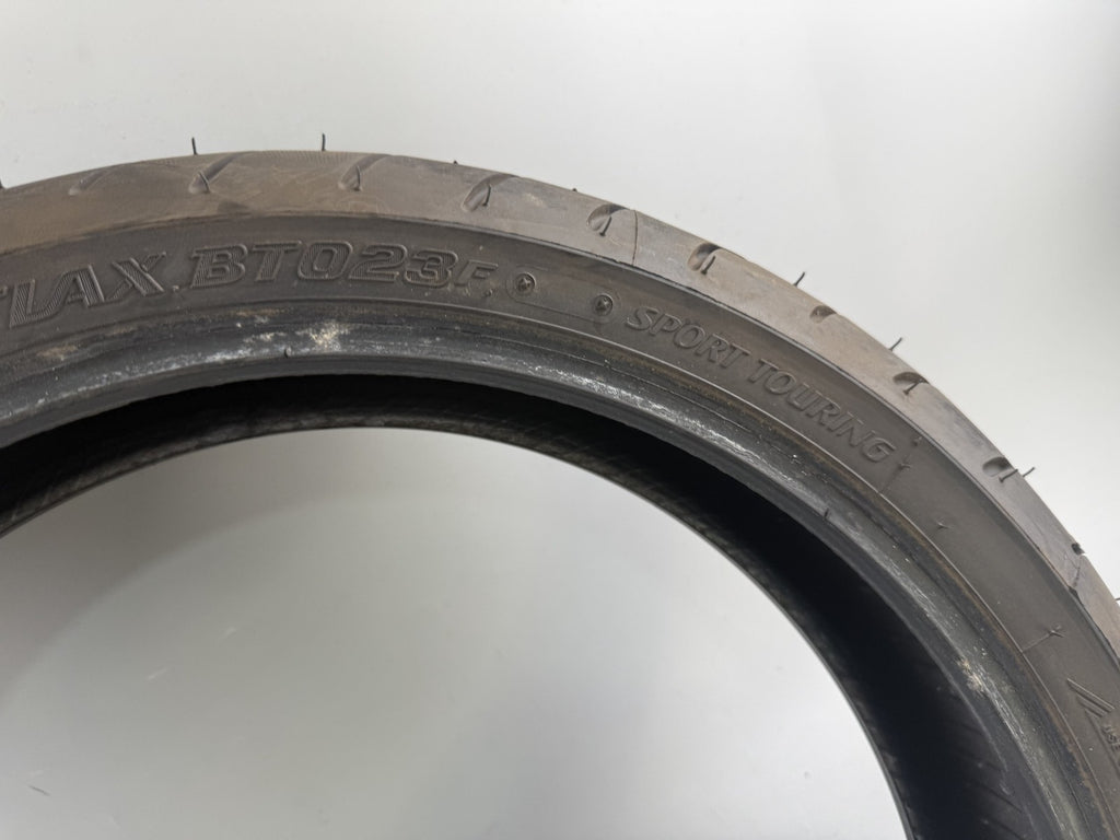 Motorrad Reifen Wheel 120/70 ZR17 Bridgestone BT023F 21/2016 DOT 4,5mm